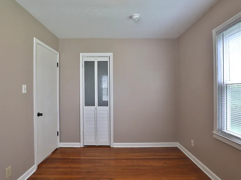 2725 Allegheny Ave — Photo 15