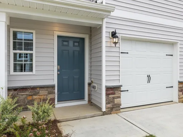 62 March Creek Dr, Fuquay Varina, NC 27526