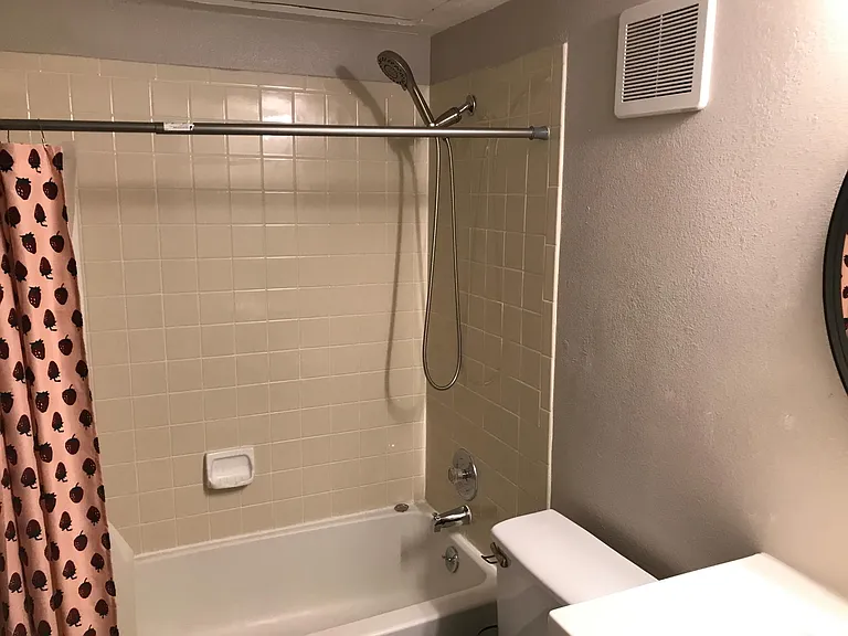 1015 E Yager Ln #87 — Photo 8