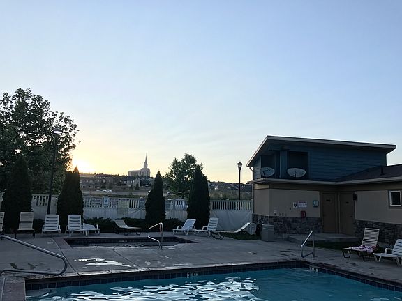 Pool with So Jordan Temple in background