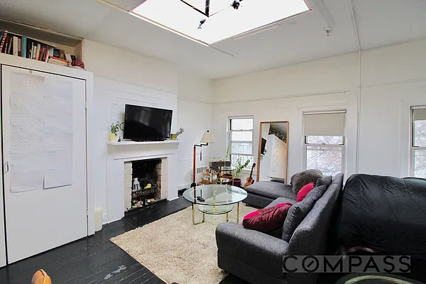 Rented by Compass | media 12