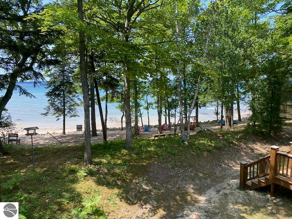 17747 Whispering Trl, Traverse City, MI 49686 Zillow