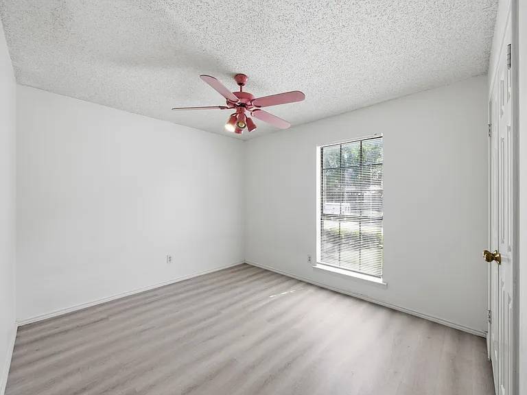 2103 Overview Ln — Photo 21