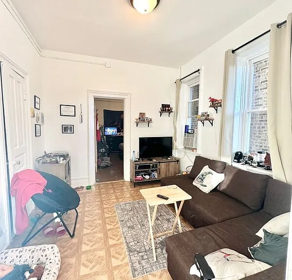 1325 W 18th St #2M — Photo 2