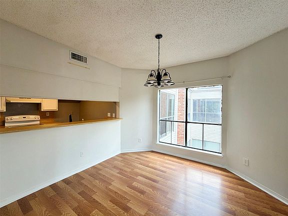 3rd image of 10156 Waterstone Dr