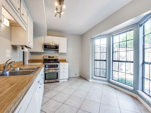 3rd image of 4324 Ireland Dr