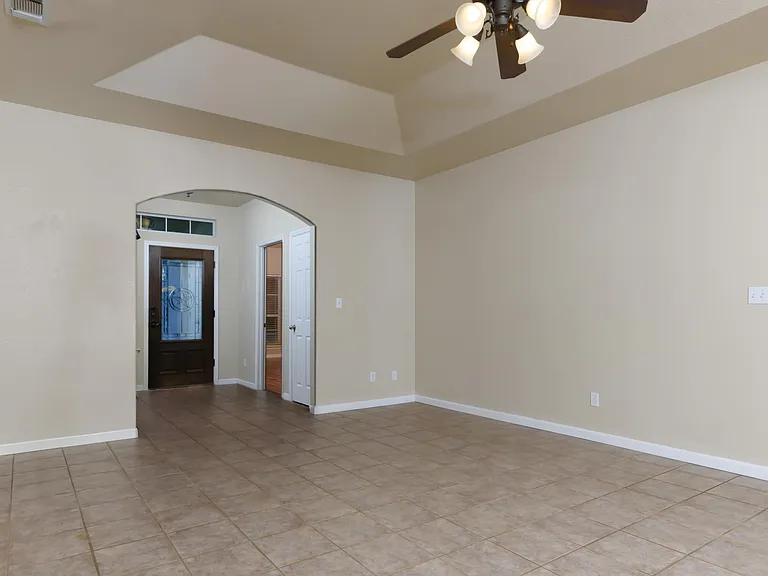 2610 Fairwood Dr — Photo 6