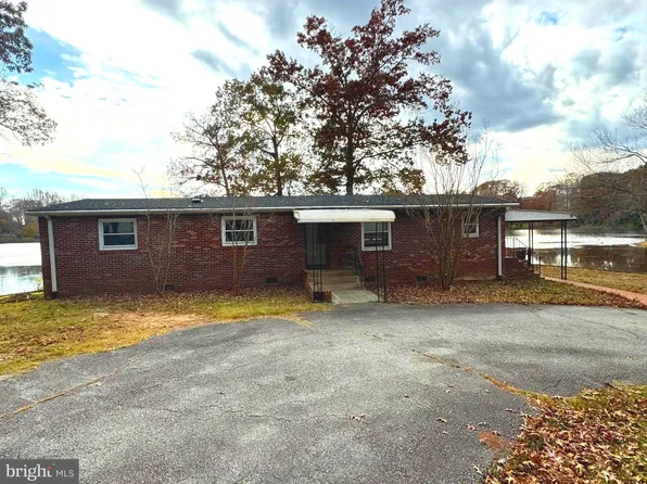 11 Oak Ln, Stafford, VA 22556