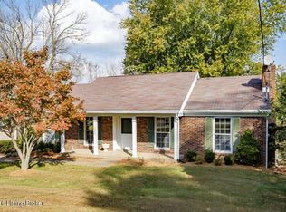1021 Rollingwood Ln, Goshen, KY 40026