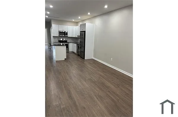 Building Photo - 852 N 41st St #3