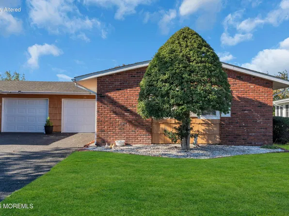 54 Darley Circle, Brick, NJ 08724