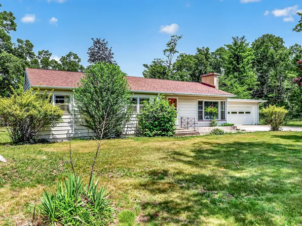 4214 White Lake Dr, Whitehall, MI 49461