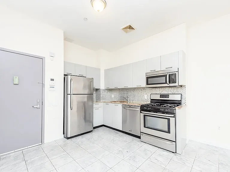 37-34 29th St #3B — Photo 5