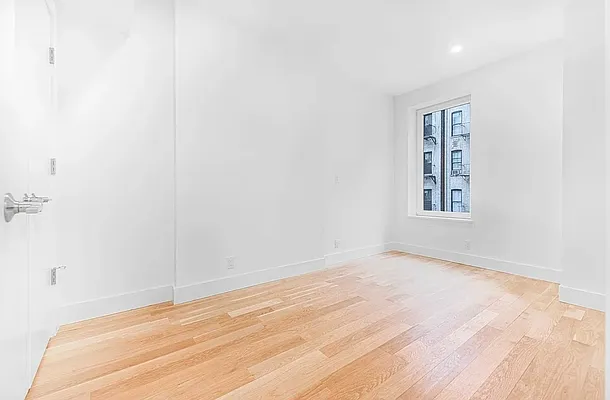 Rented by REAL New York | media 31