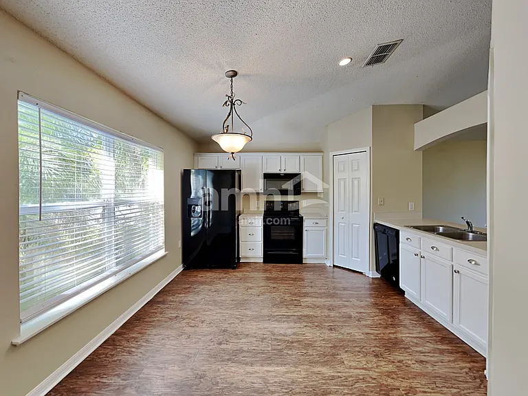 3941 Warbler Dr — Photo 4
