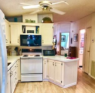 3rd image of 7796 Golf Blvd