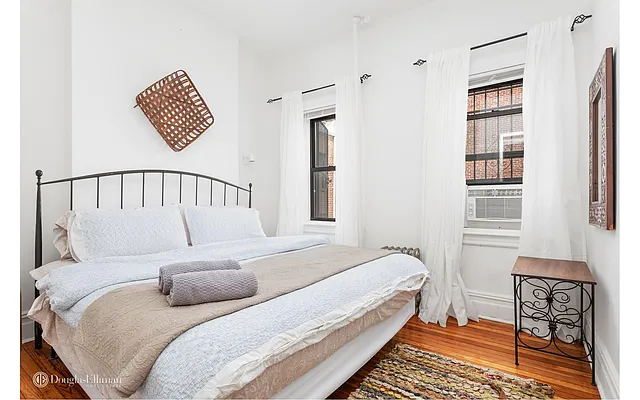 Rented by Douglas Elliman | media 25