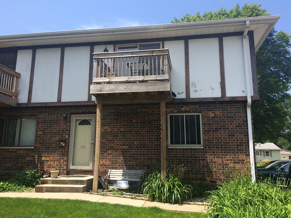 Outside/Balcony