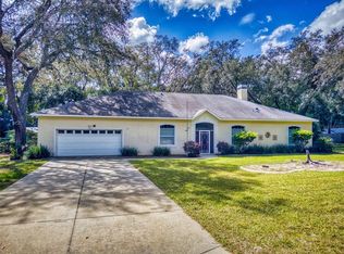 1311 Mandarin Ln, Fruitland Park, FL 34731