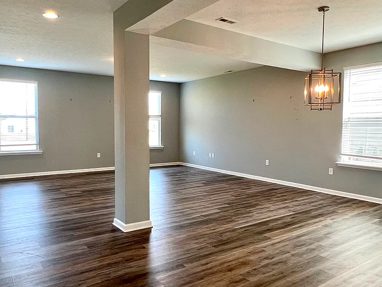2472 Creekland Dr — Photo 3