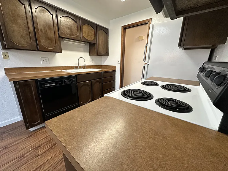 1821 Peachtree Ln #1 — Photo 4