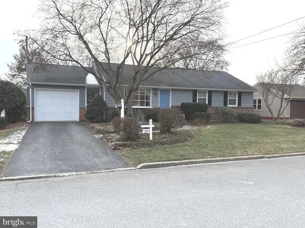 127 S Arnold St, Maytown, PA 17550