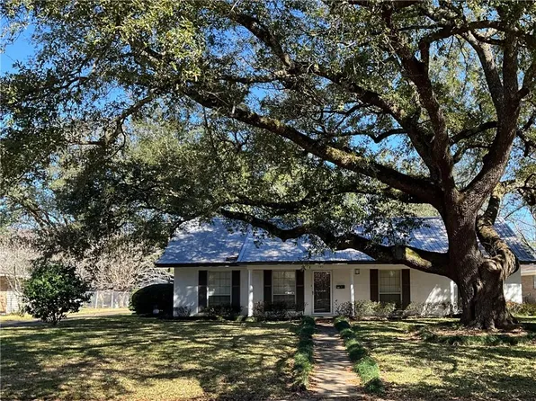 707 Sweetbriar Dr, Alexandria, LA 71303