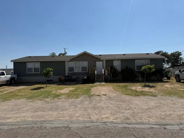 618 S Spruce St, Kermit, TX 79745