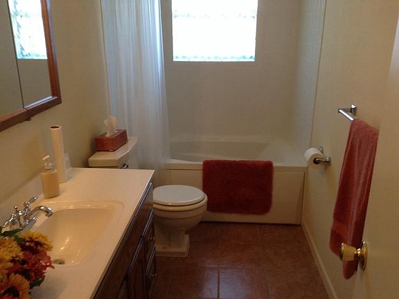 5th image of 3403 N Garden Ave