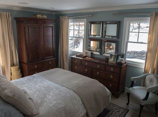 51 Lakeside Dr, Katonah, NY 10536