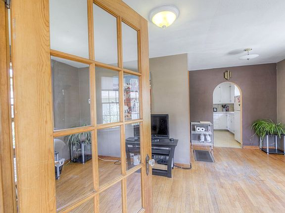 2nd image of 1613 Kearney St