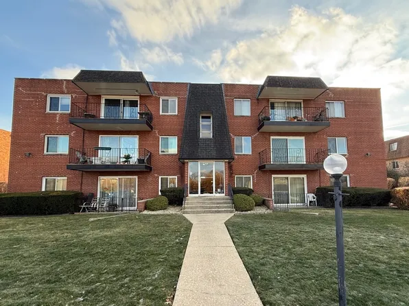 5712 128th St APT 2C, Crestwood, IL 60418