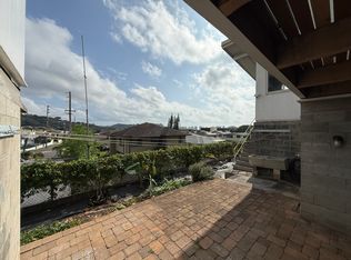 763 Alewa Dr #B, Honolulu, HI 96817