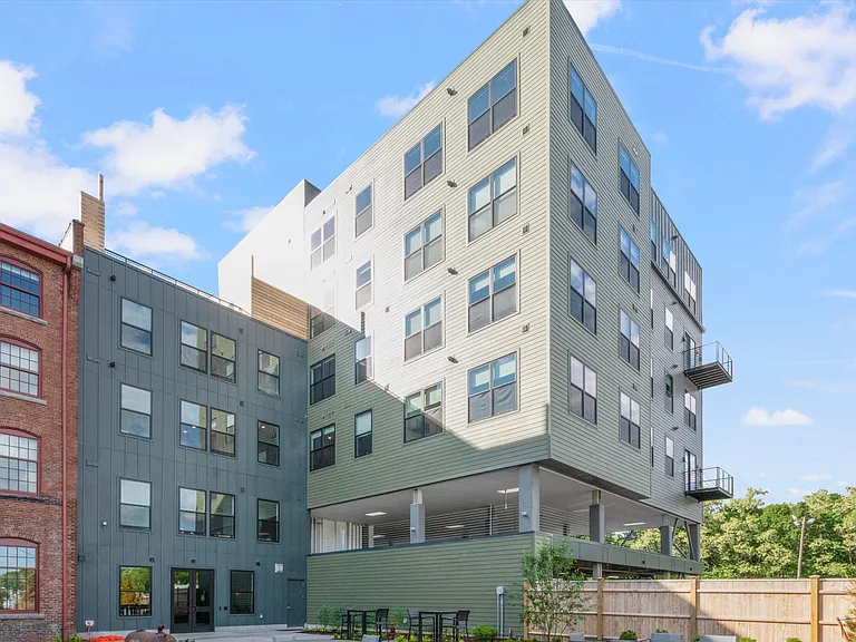 The Artemis at Arlington Heights — Photo 21