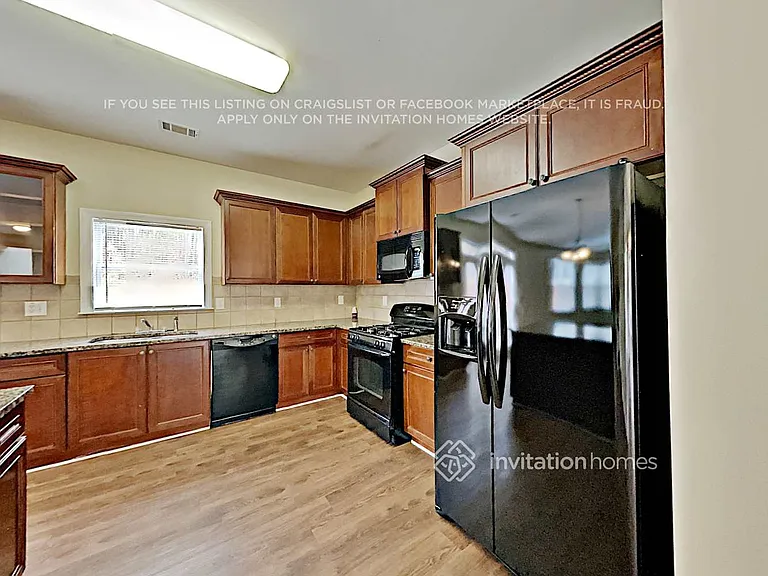 872 Preserve Park Dr — Photo 9
