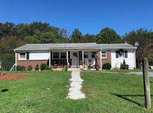 621 Amelon Rd, Madison Heights, VA 24572