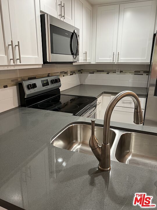 1st image of 4810 S La Brea Ave APT 307