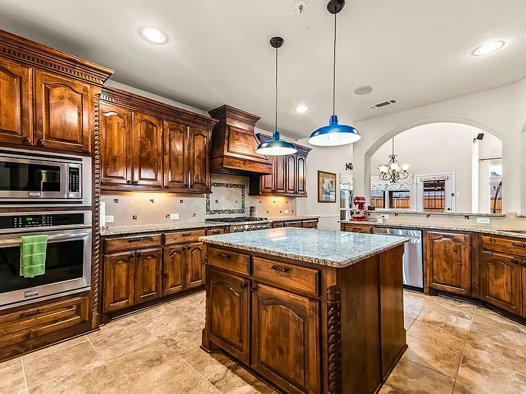 12467 Fallcreek Dr — Photo 5