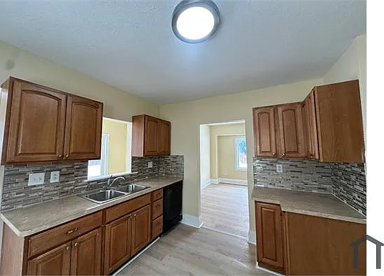 13711 North Dr — Photo 5