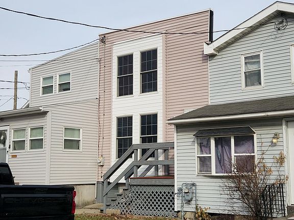 2nd image of 3 1st Avenue