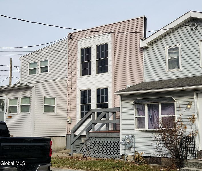 2nd image of 3 1st Avenue