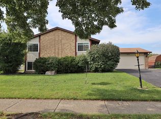 1472 Haise Ln, Elk Grove Village, IL 60007