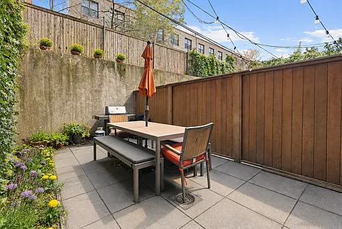 136 Saint Marks Pl #1A Photo 1