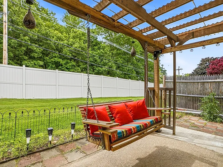 237 South St #6 — Photo 37