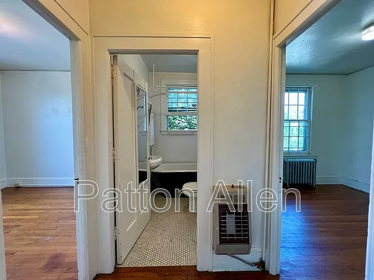 116 E Chestnut St #32 — Photo 16