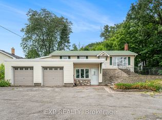 3854 Prince Of Wales Dr, Ottawa, ON K2C3H2