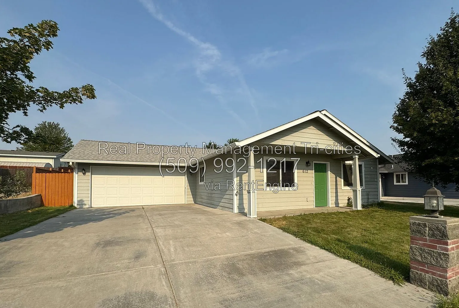 3 bed, 2.0 bath, 1120 sqft, $2,095 — Photo 1