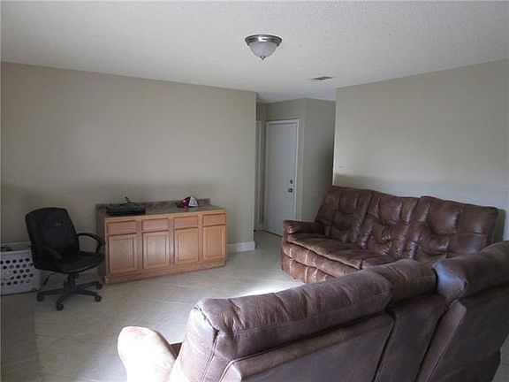 5th image of 5728 Pinson St