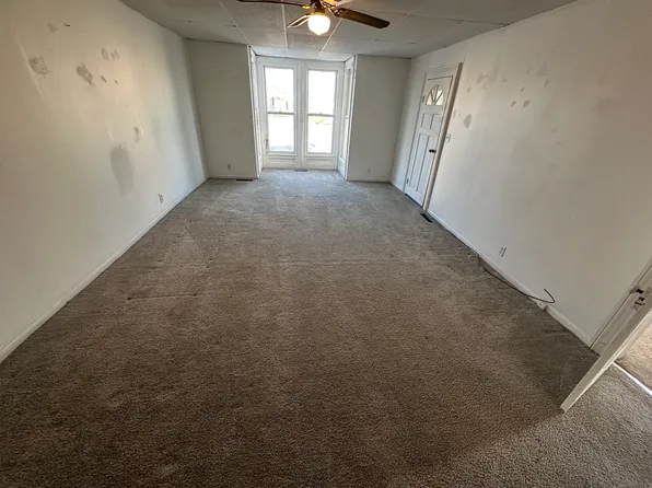 325 E 4th St W, Cherryvale, KS 67335