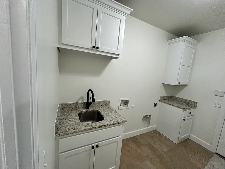 3573 Riverfront Dr — Photo 37